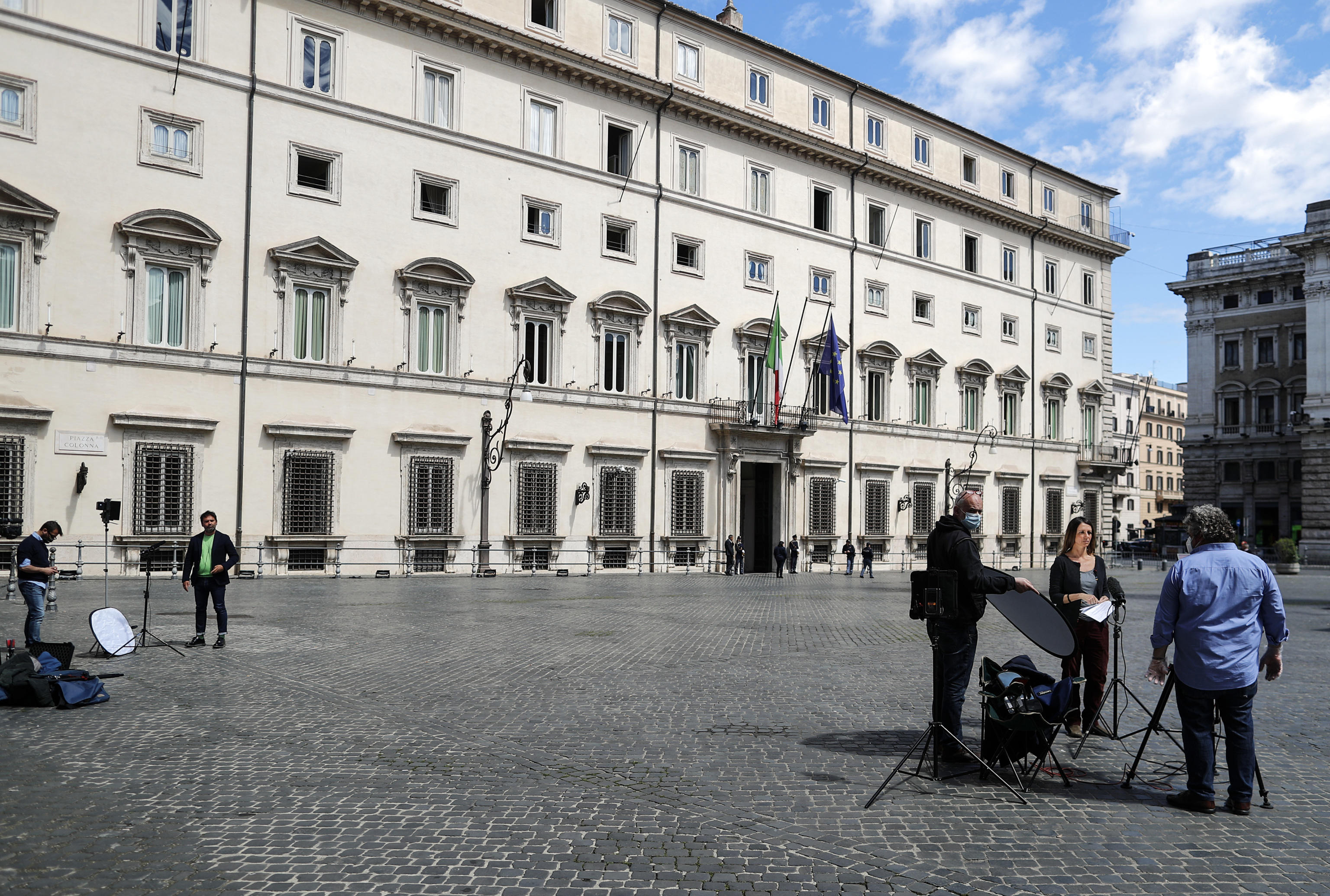 Altro che l’Italia, pensano solo a salvare il governo