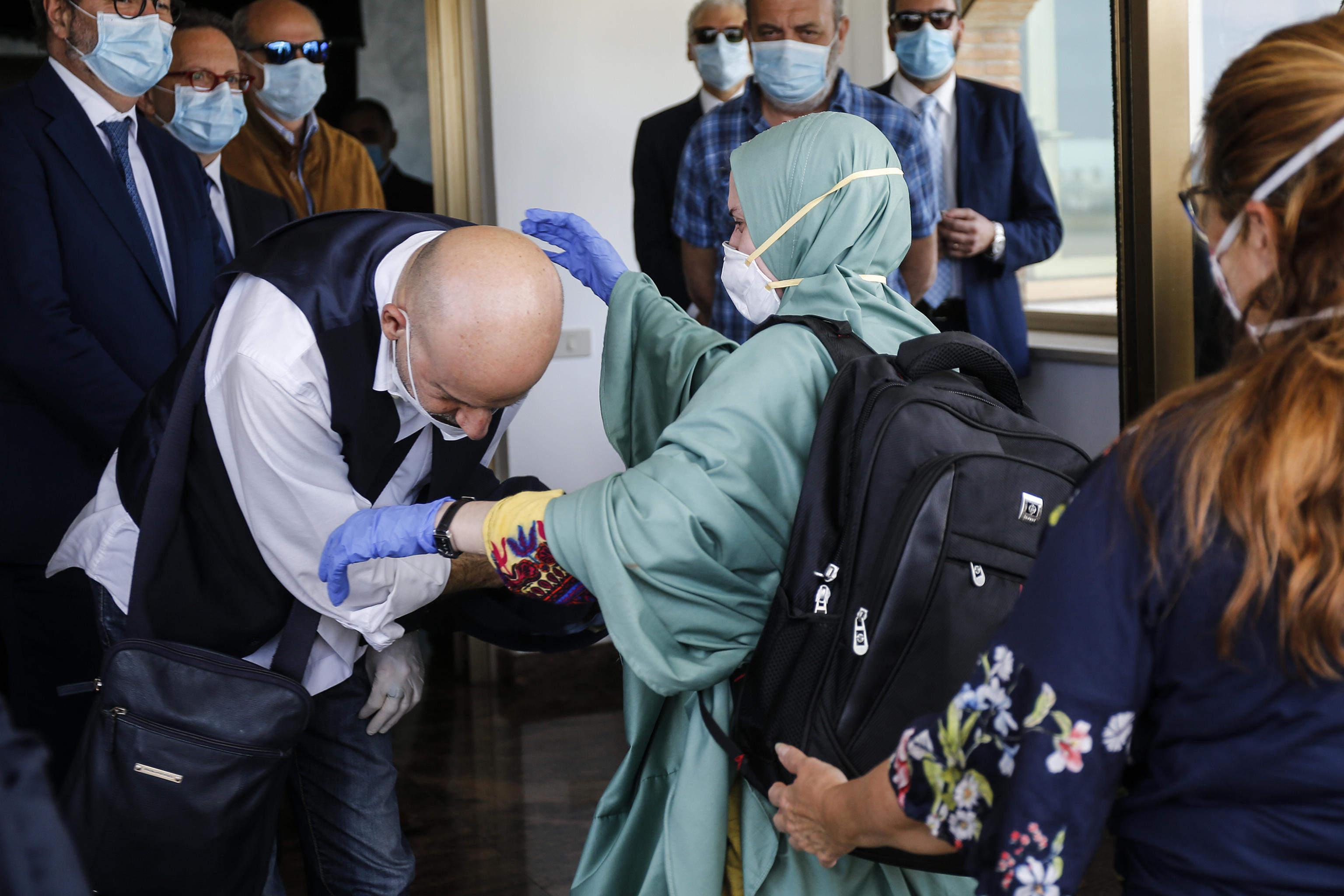 Quando l’abito fa il monaco