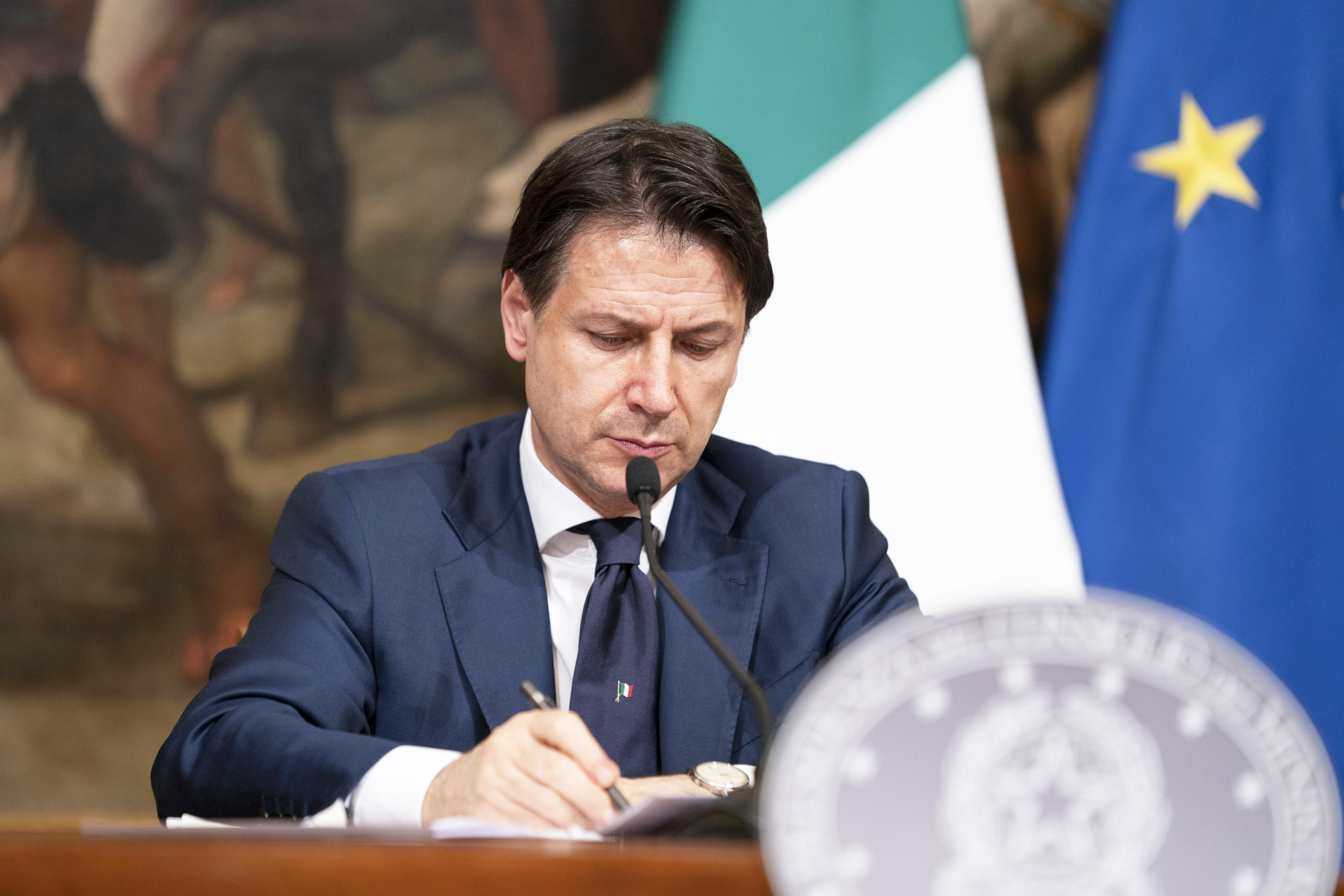 Cento e più decreti al giorno