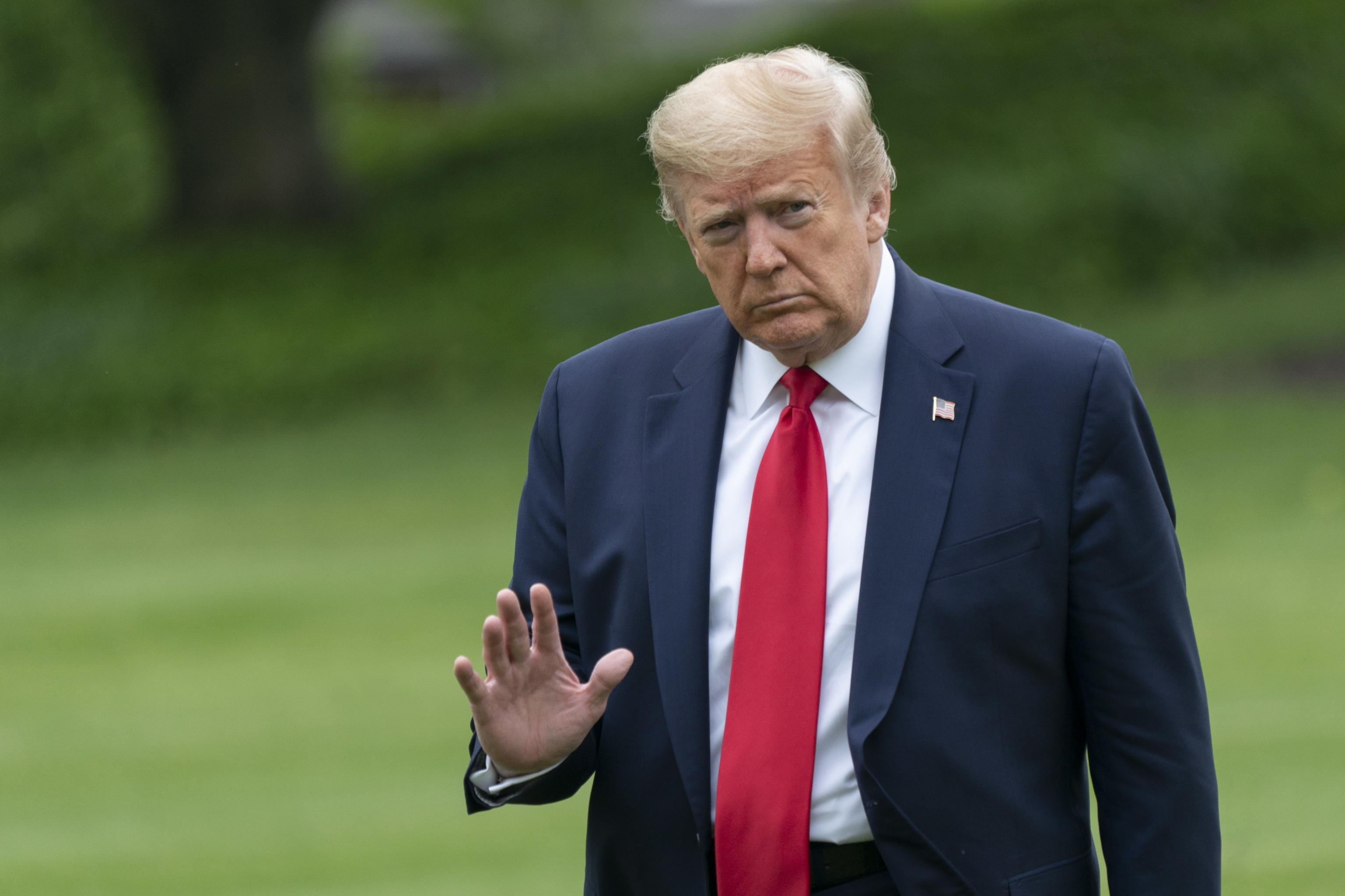 Trump: “Oms succube della Cina”