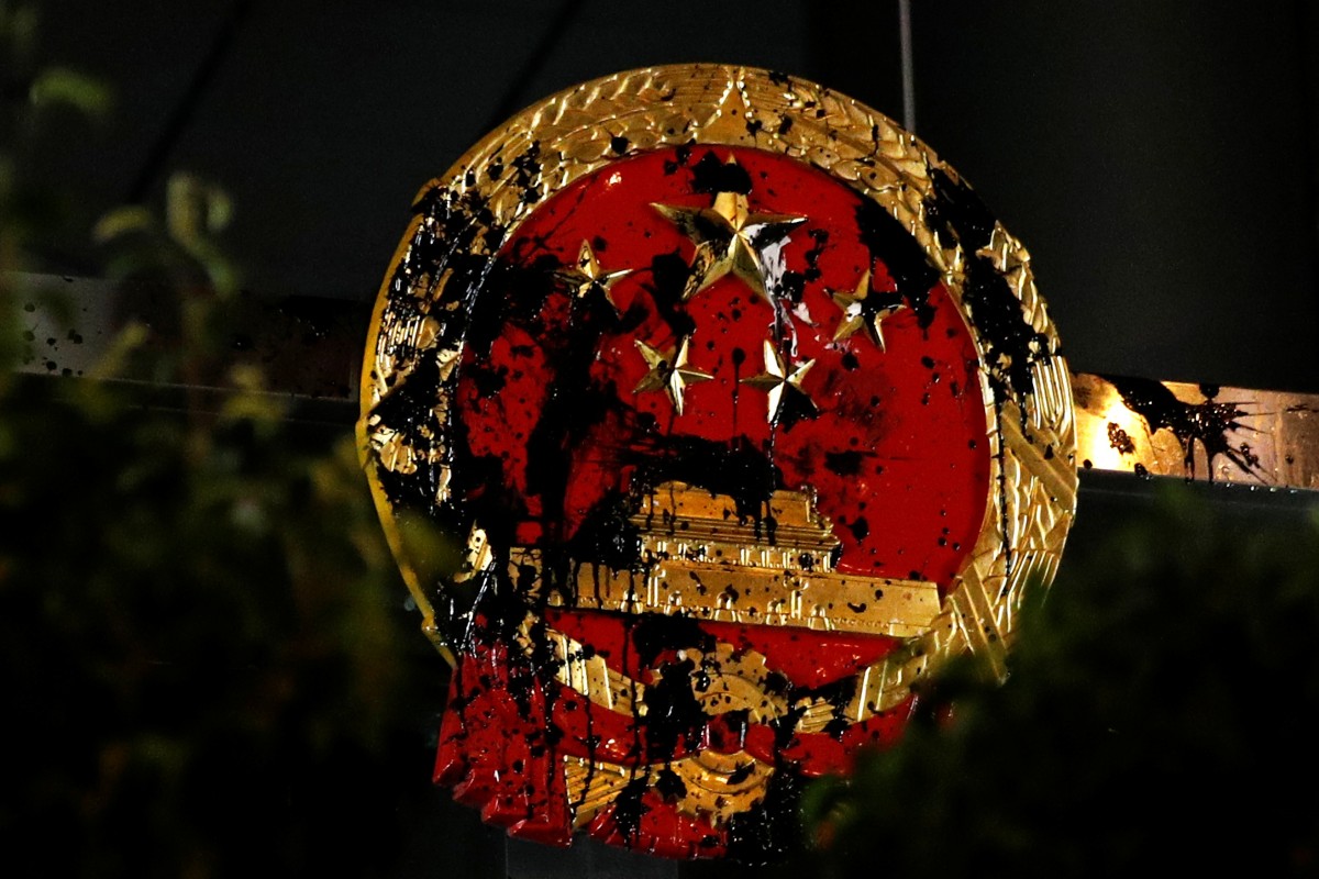 Hong Kong e il gigante cinese