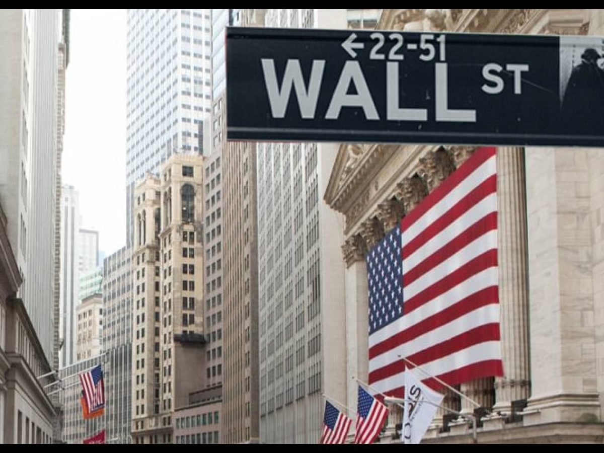 Wall Street vola nonostante le tensioni