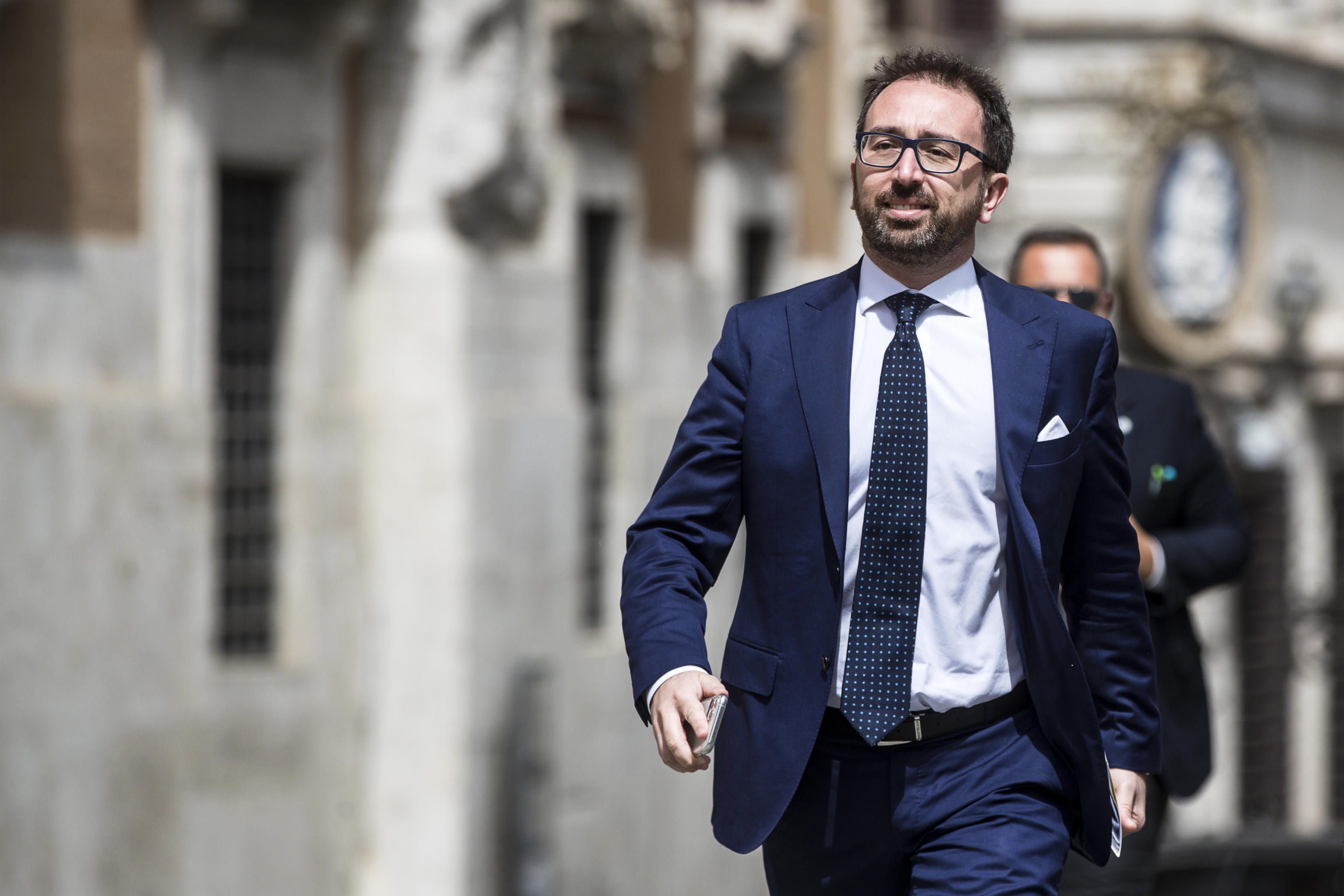 Nuove rogne per Bonafede dalle chat di Palamara e dal fuoco amico grillino