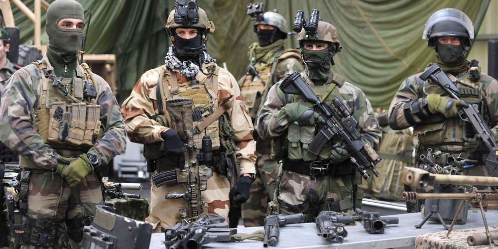 La Lobby degli 007 in Africa 