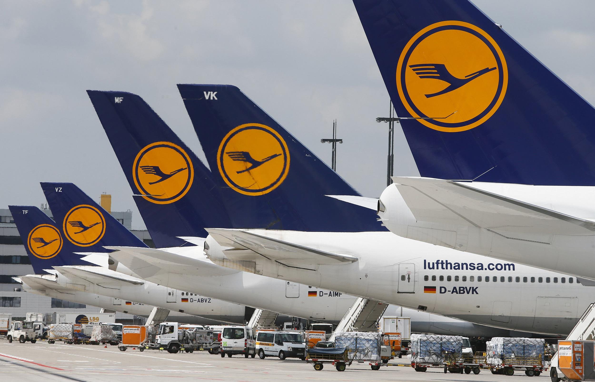 Lufthansa pensa ai tagli