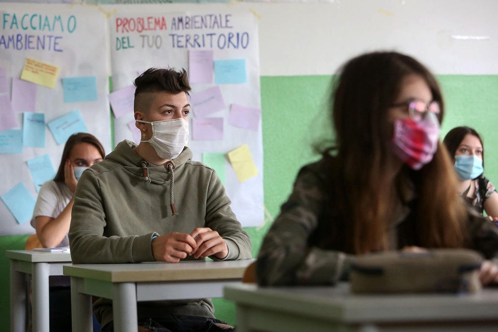 Linee guida, a scuola sabato e turni differenziati 