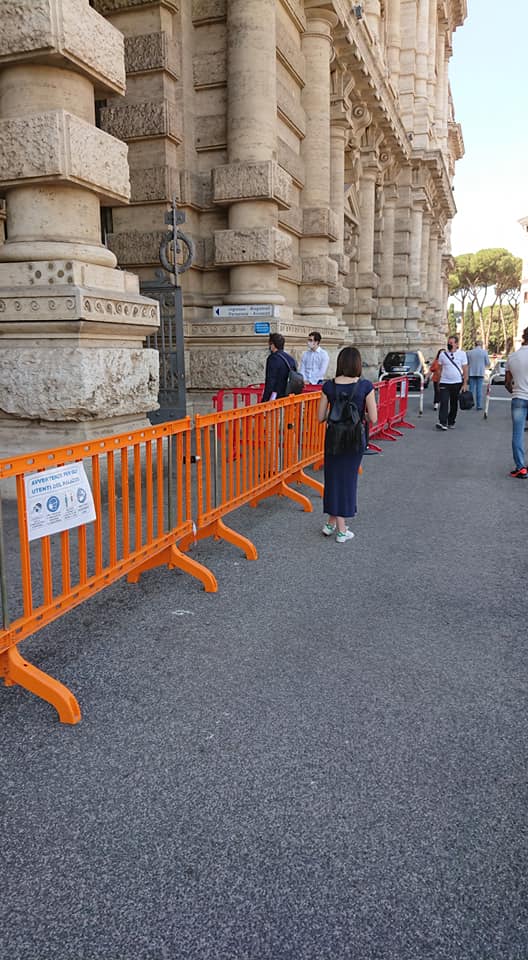 La Suprema Corte e l’app: avvocati come al fast food