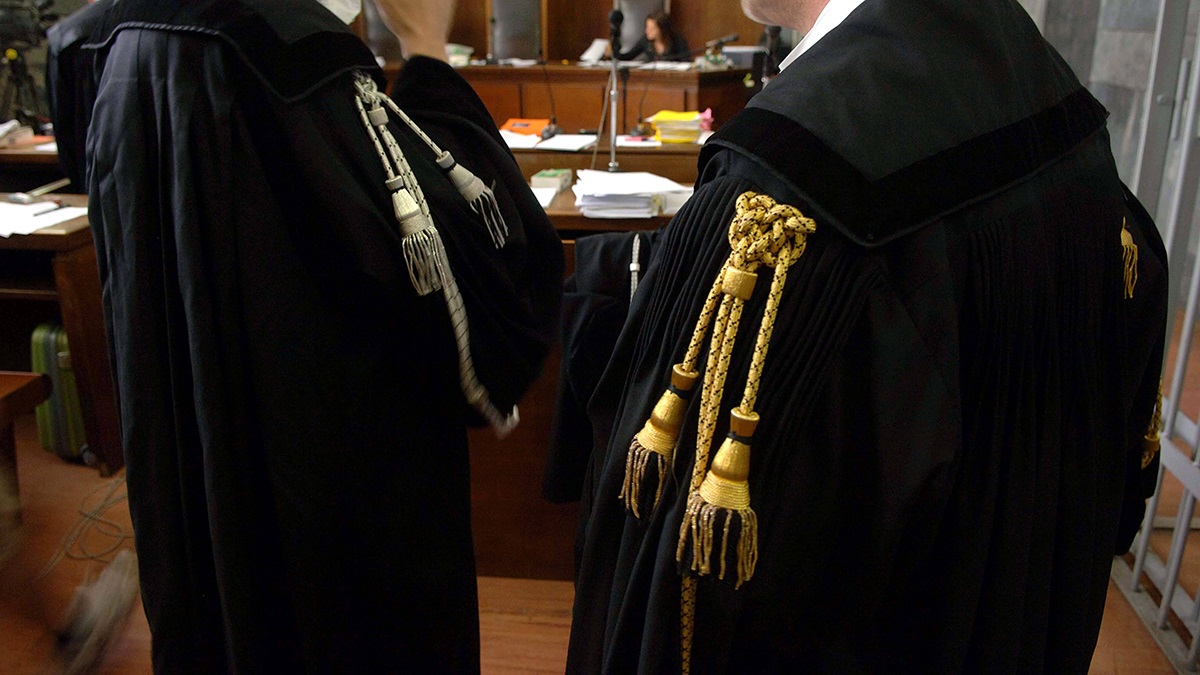 Non candidate più le toghe in Parlamento