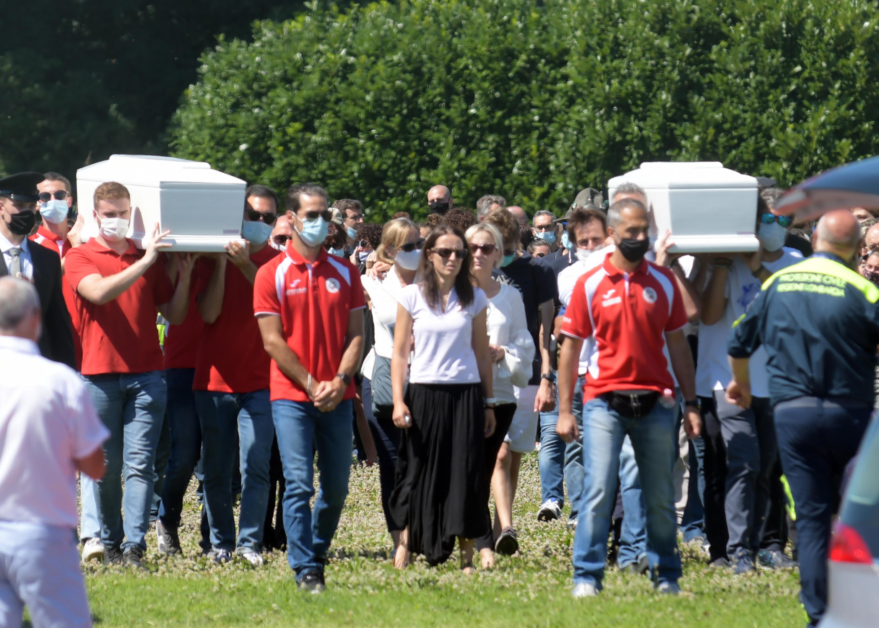 Funerali con applauso? 