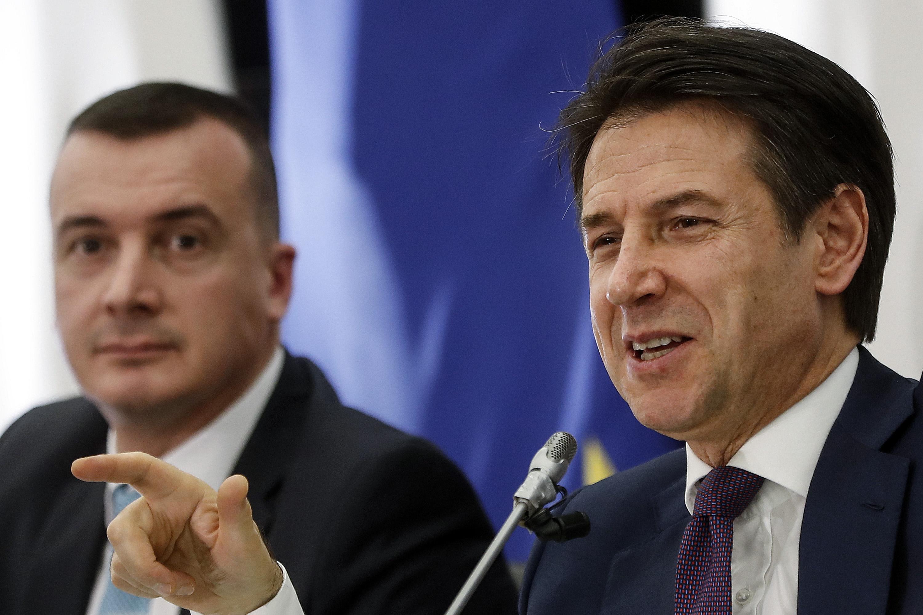 L’emergenza dei buffoni