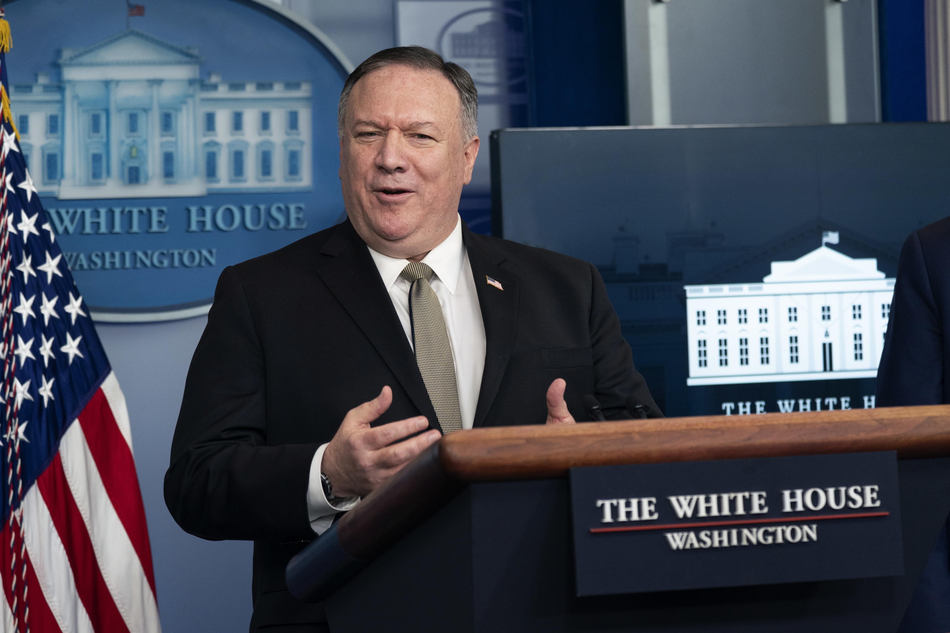 Covid, Pompeo: “Il direttore dell’Oms al soldo della Cina”