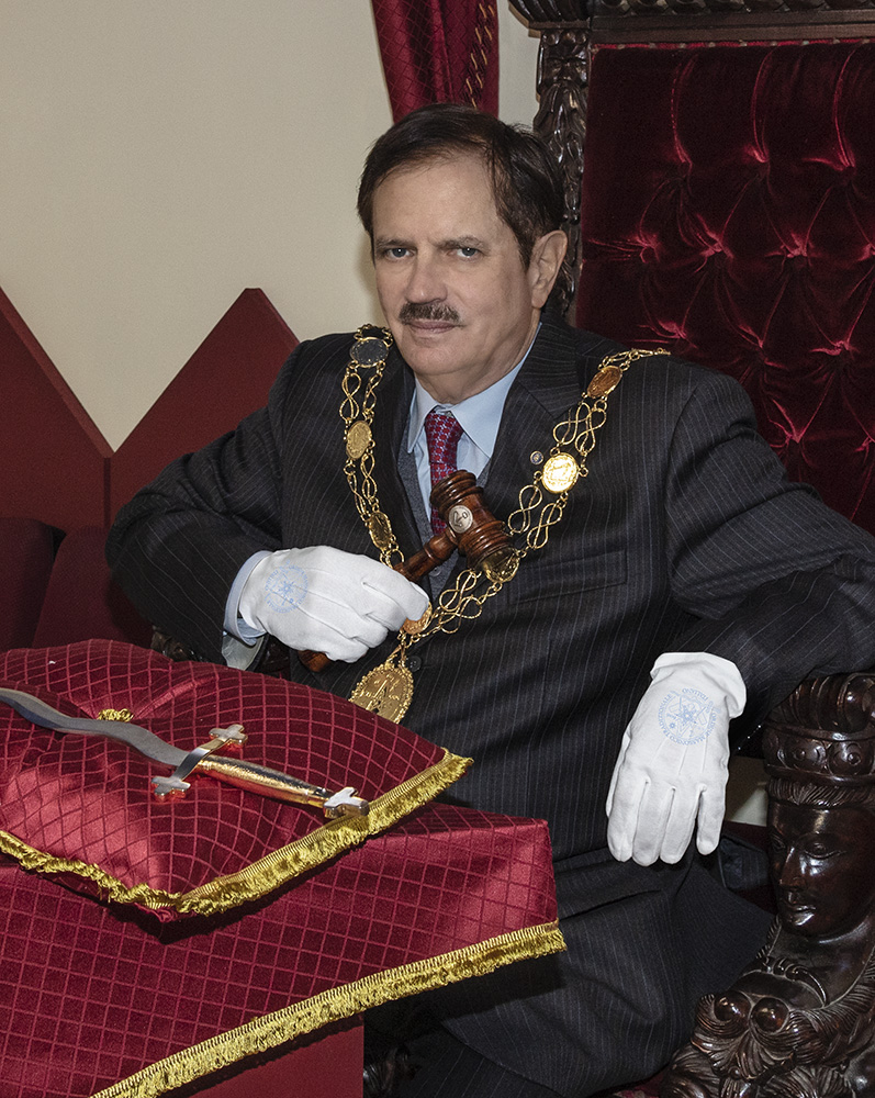 La Massoneria oggi: intervista al Gran Maestro Luigi Pruneti