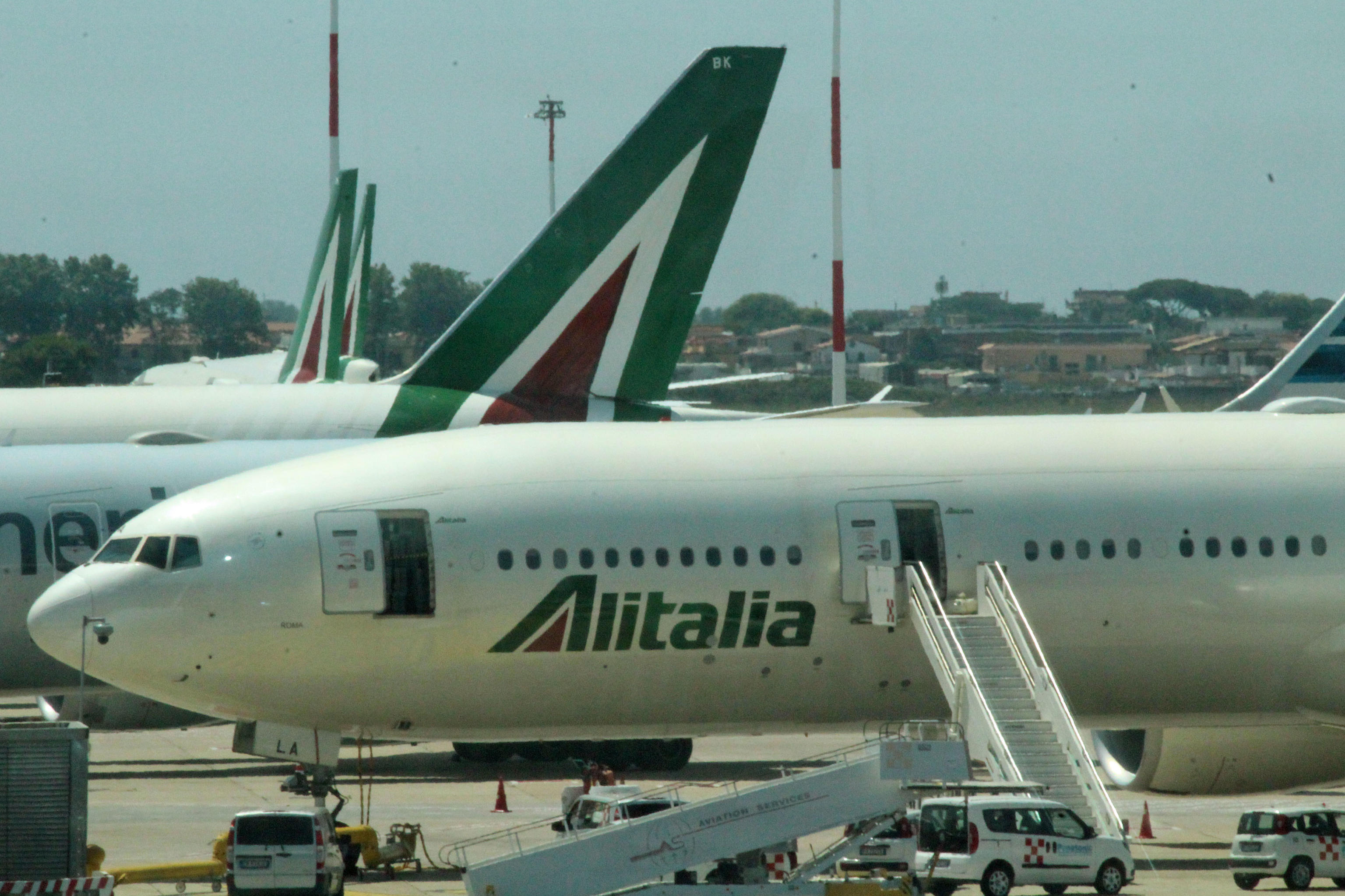 Alitalia: newco da dieci milioni