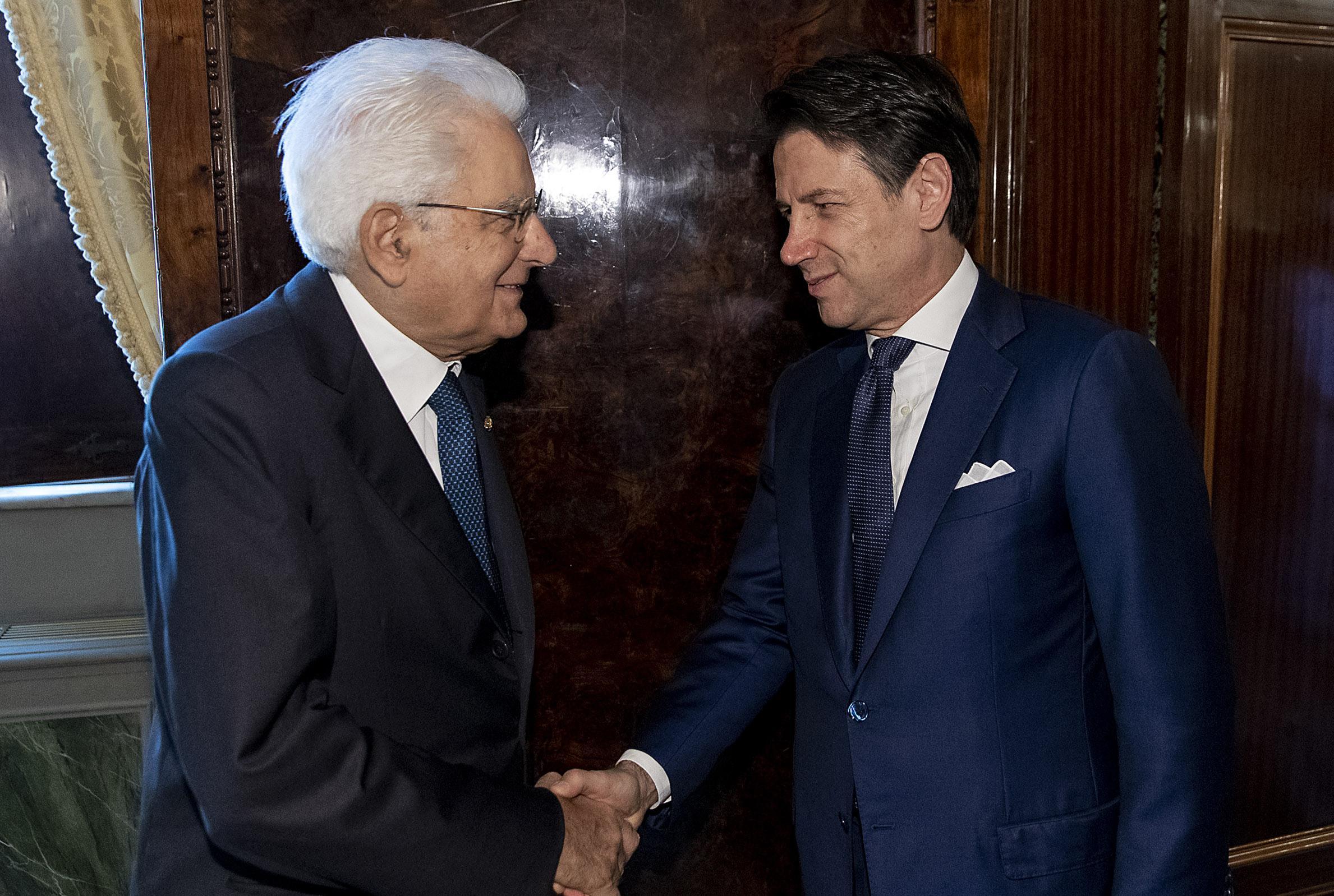 Mattarella col fiato sul collo di Conte: prove generali di dimissioni?