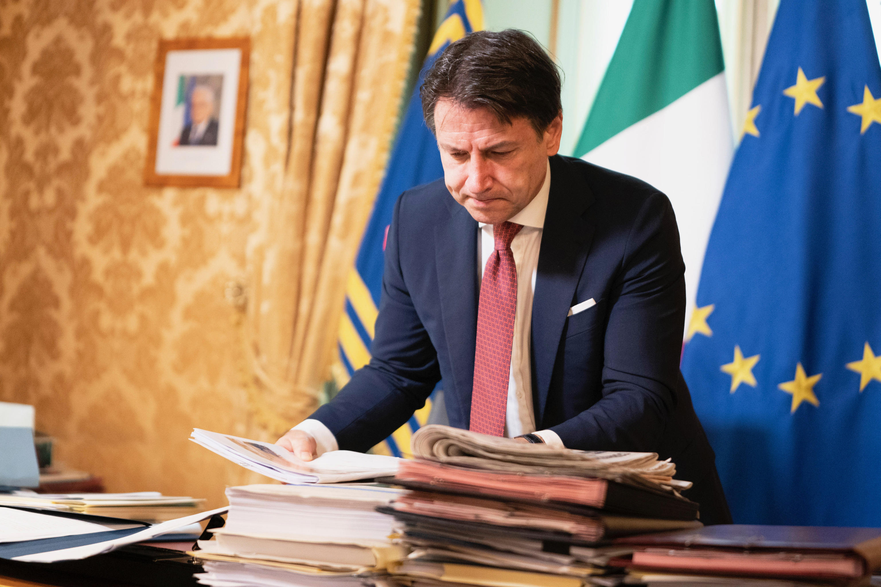 Butteranno tutti nel cassonetto