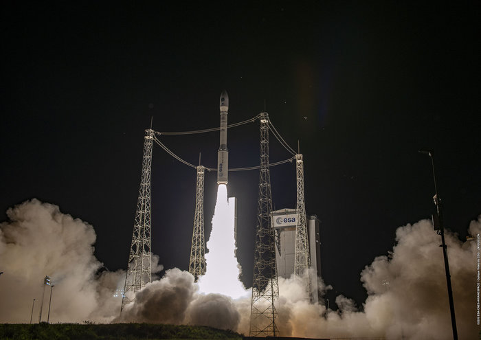 Lanciato razzo europeo Vega, la space economy in orbita   