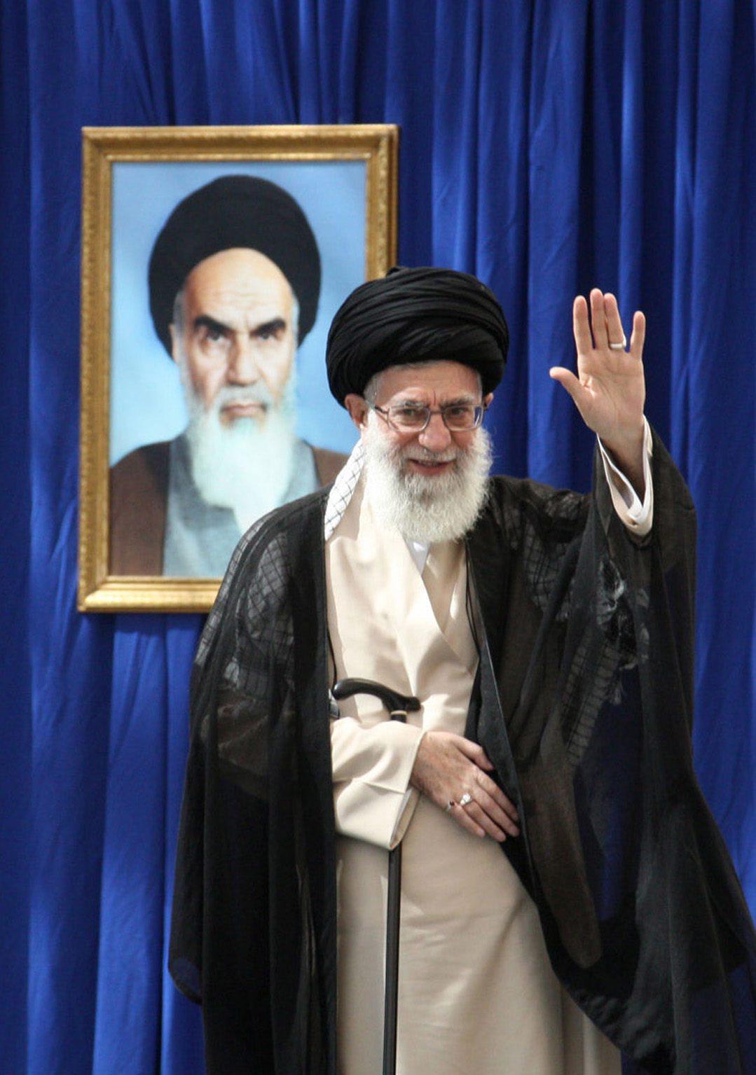 La fatwa di Khamenei contro Charlie Hebdo