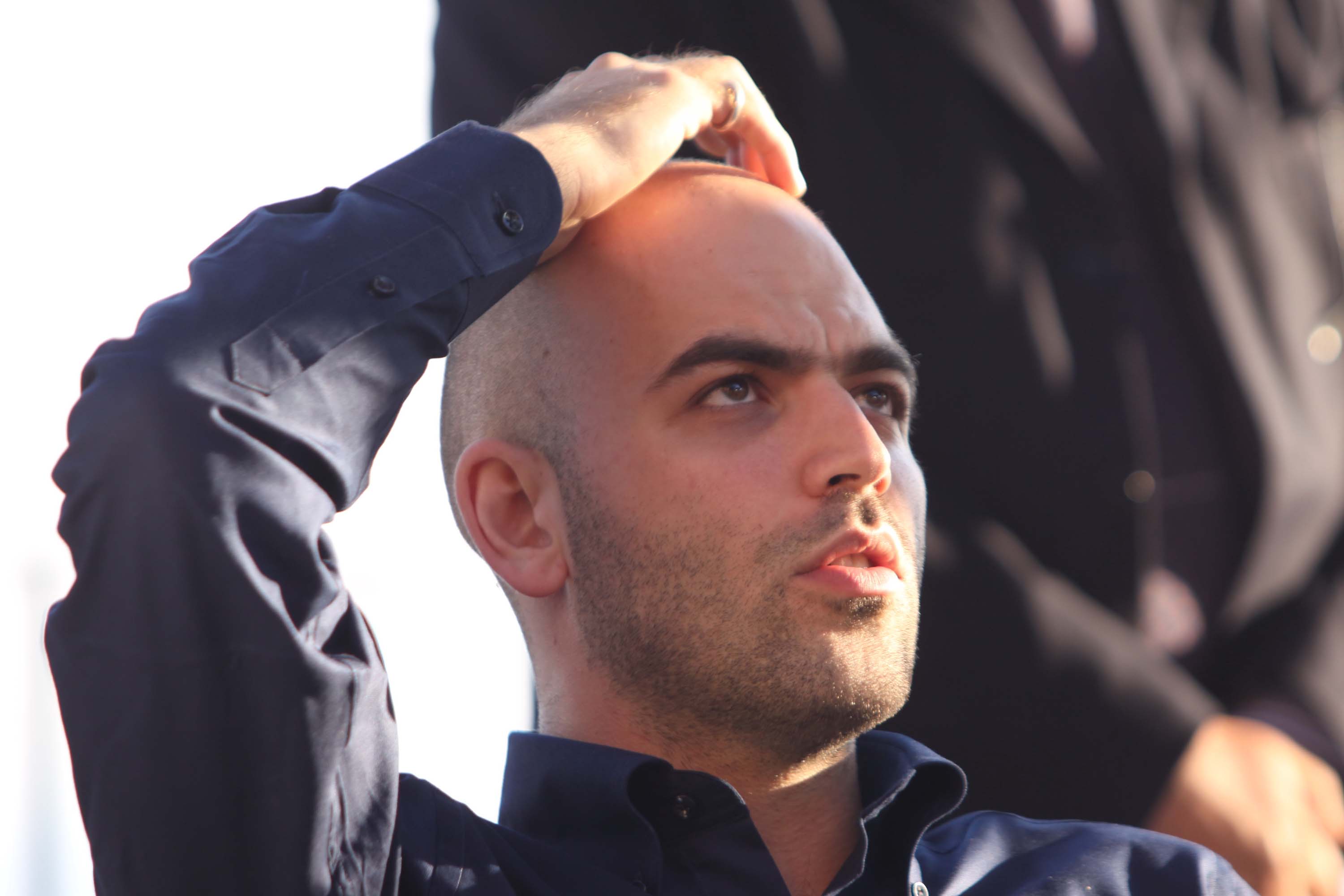 Saviano scomunica Zingaretti: “Il Pd? Vapore acqueo”