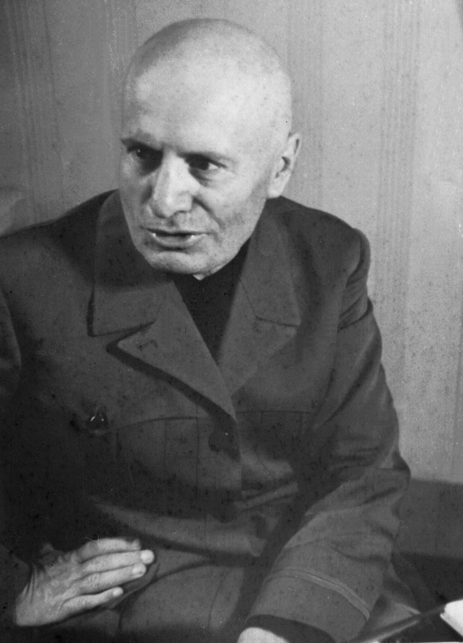 Interviste immaginarie: Mussolini