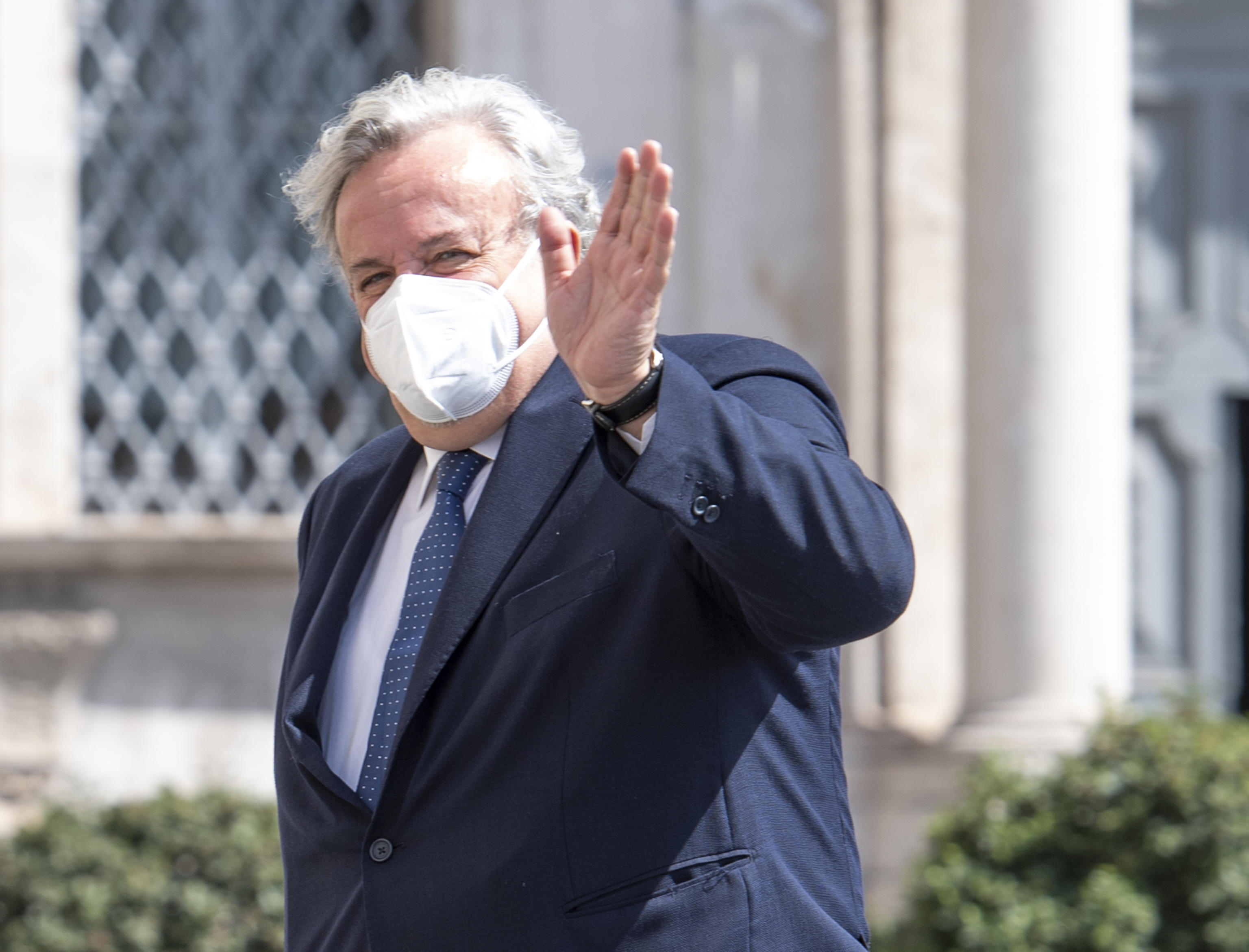 Emiliano, “la buccia di banana” prima del voto