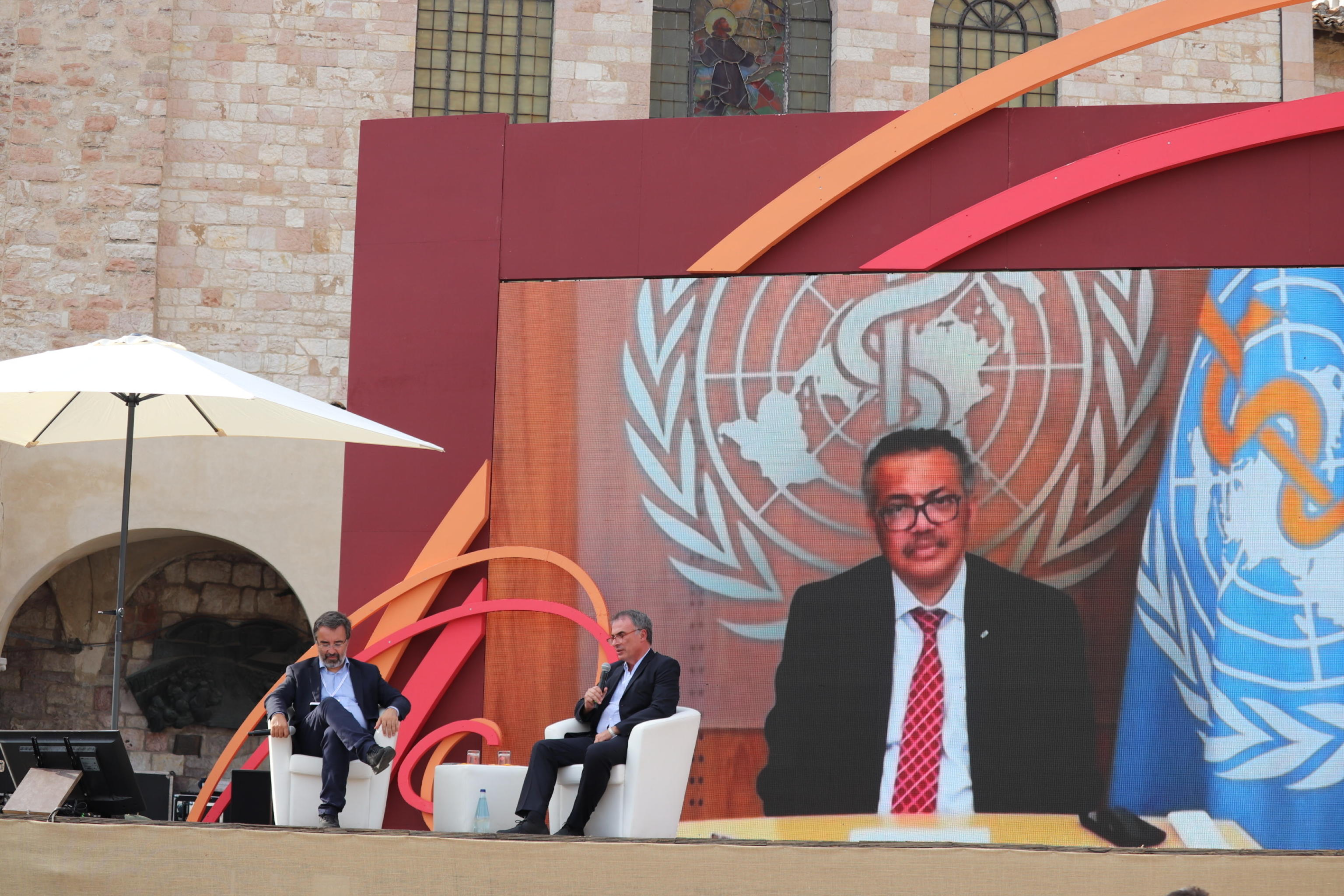 Coronavirus, Oms: “Record di casi settimanali, ma meno morti”