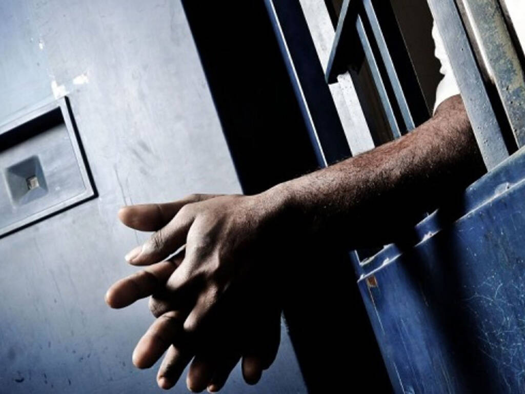 Carceri, numeri impietosi su capienza e suicidi