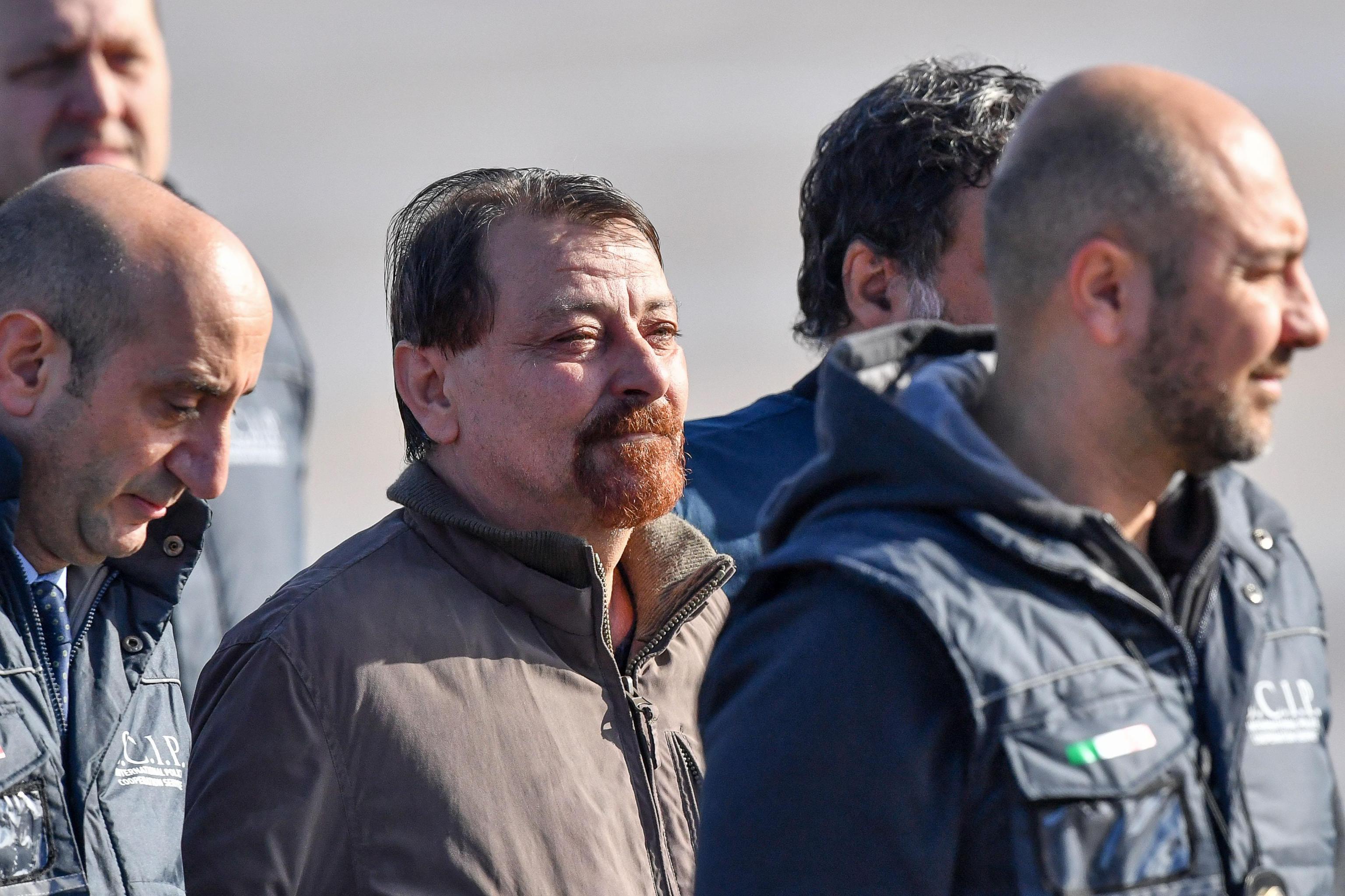 Cesare Battisti trasferito nel reparto con i terroristi islamici