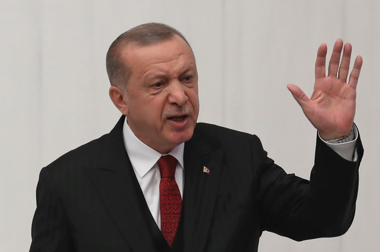 Erdogan dichiara guerra agli arabi