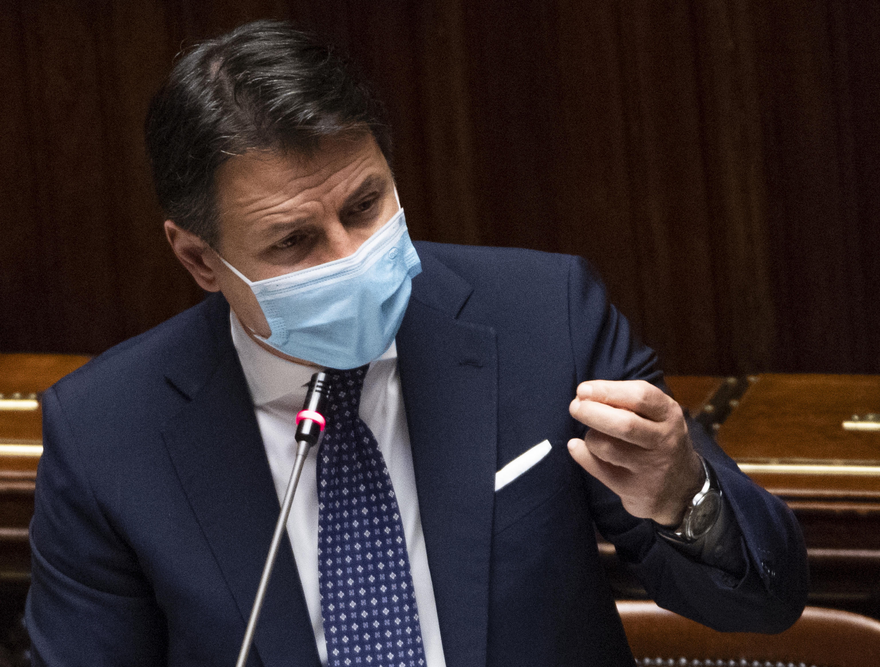 Conte pensa di governare dei minorati