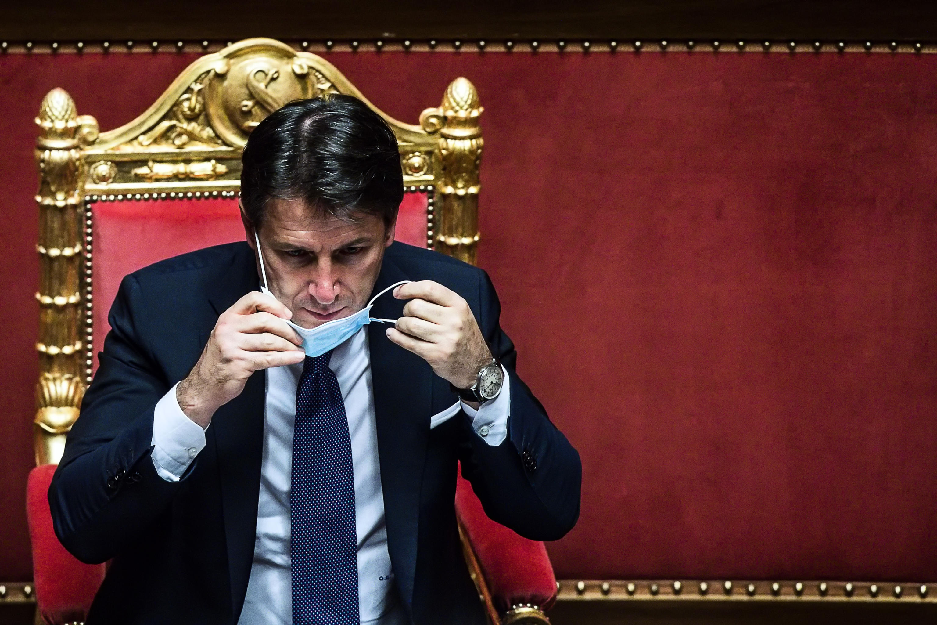 Conte, il redivivo “re tentenna”