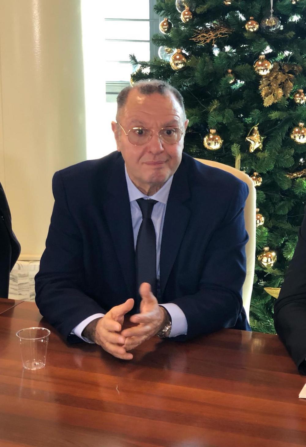 Il caso del commissario è in Calabria ma parte da Roma