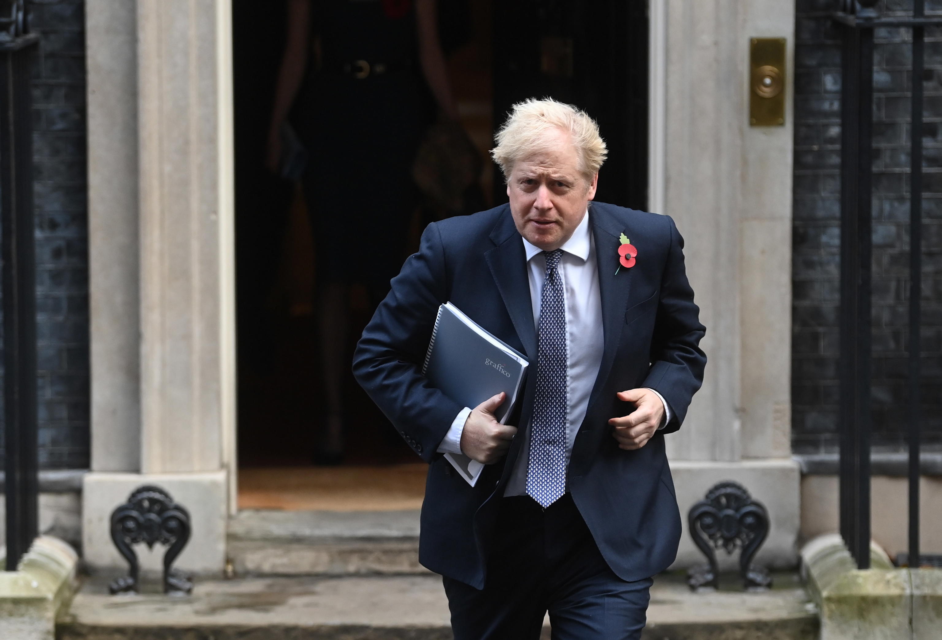 Anche Boris Johnson si è rin(g)retinito