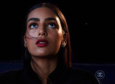 Nora Attal modella per la campagna Chanel Beauty