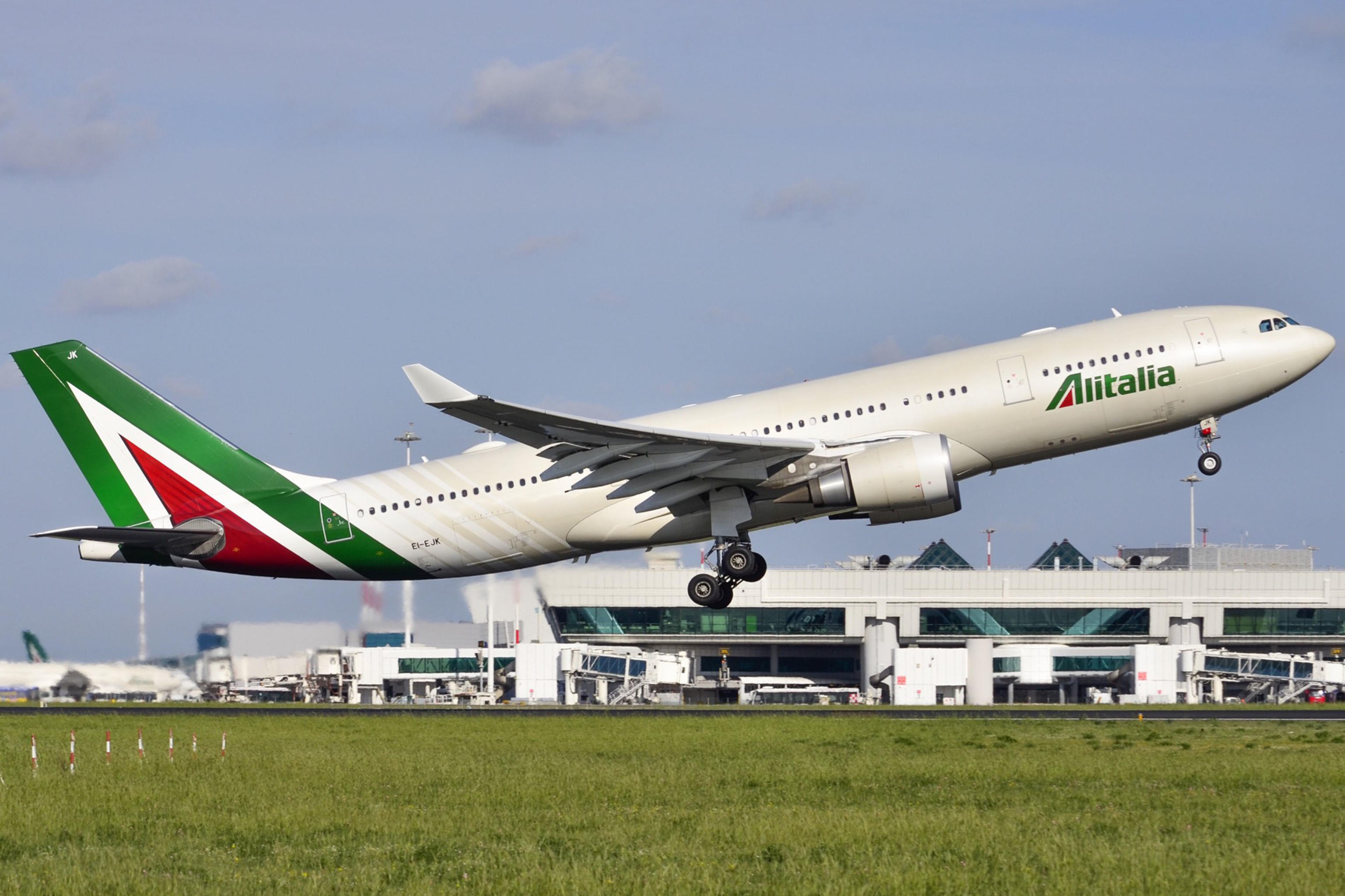 Roma-New York: Alitalia inaugura il primo volo Covid-tested