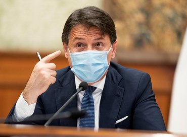 Conte: Governo avvisato, mezzo salvato (forse)
