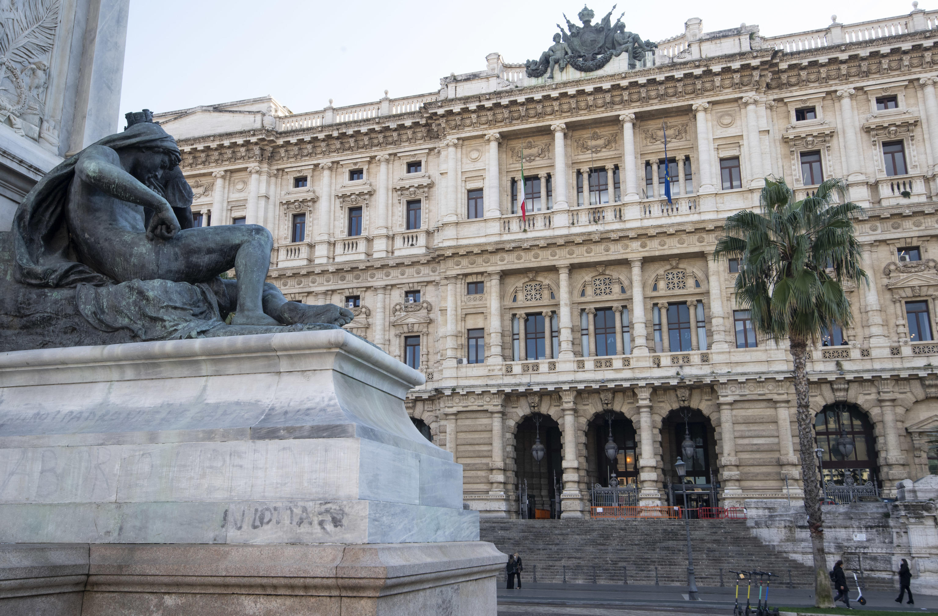 Giusti principi e magistratura onoraria: soluzioni utili presuppongono ripensamenti radicali 