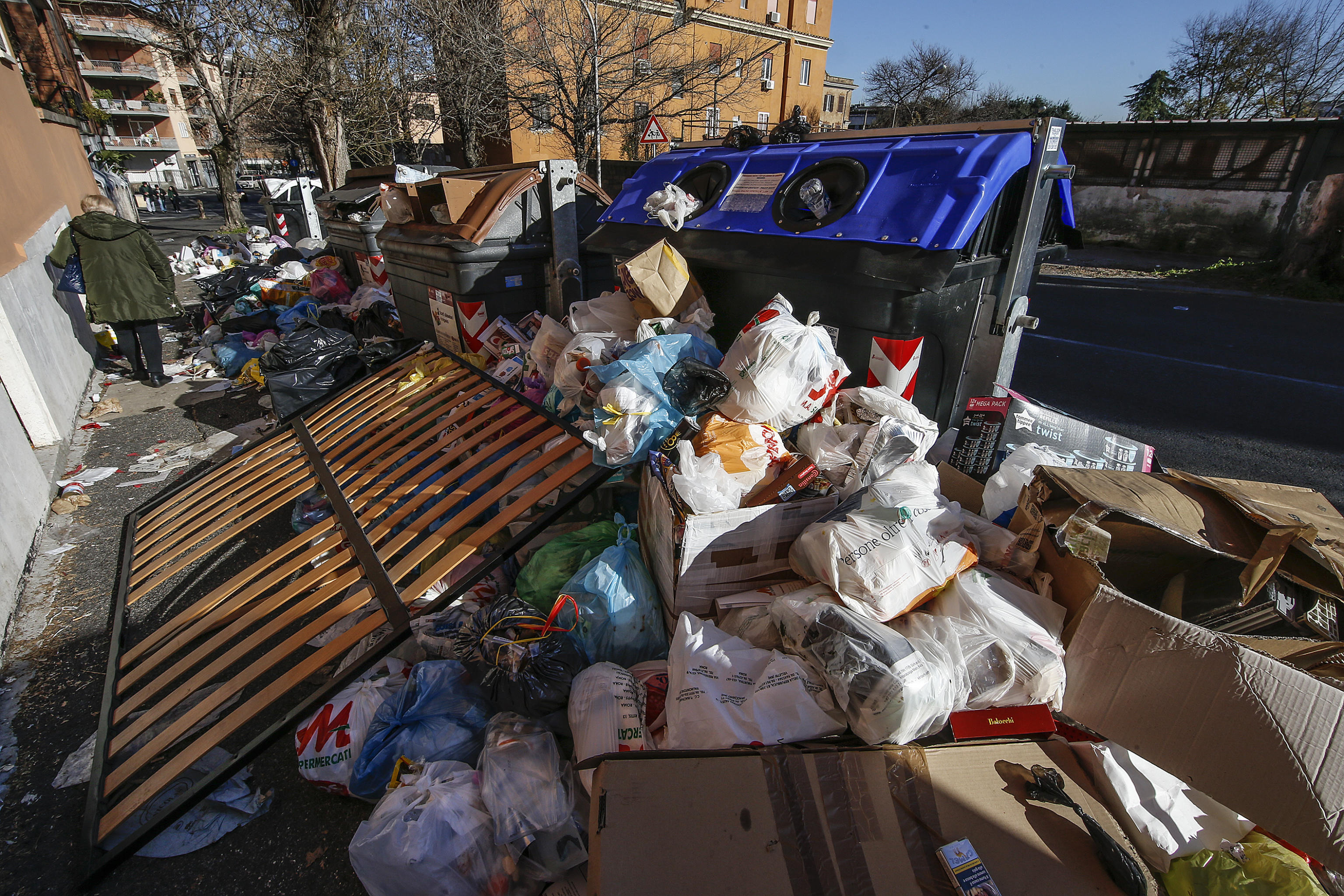 Roma e rifiuti, un problema irrisolto 