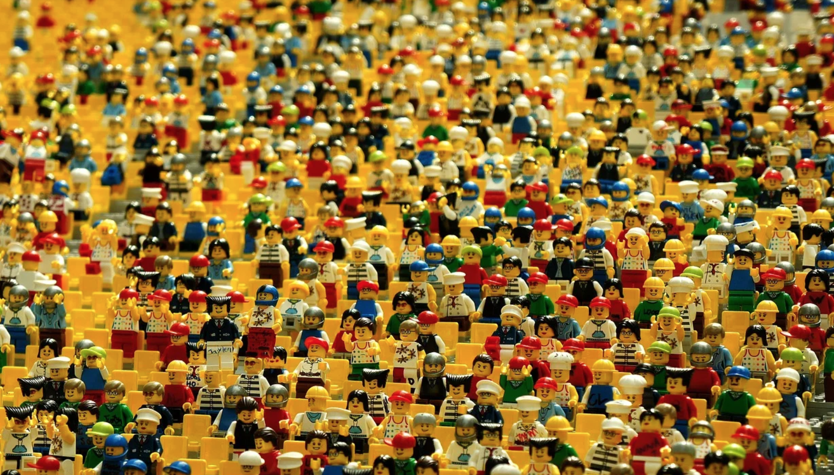 Le mille facce di Giuseppe Conte e il suo bizzarro appello ai liberali 