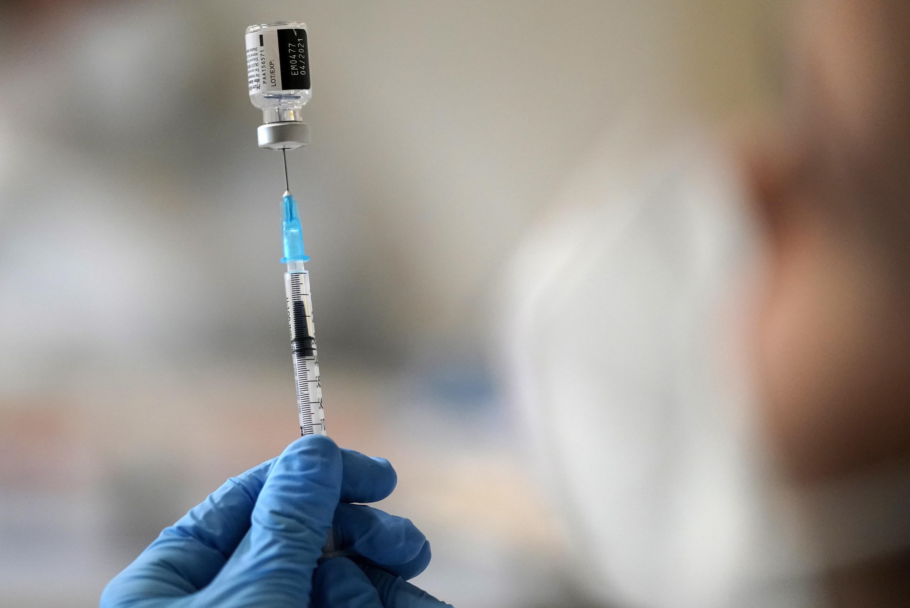 Vaccini, aumentare la produzione: Ue al lavoro