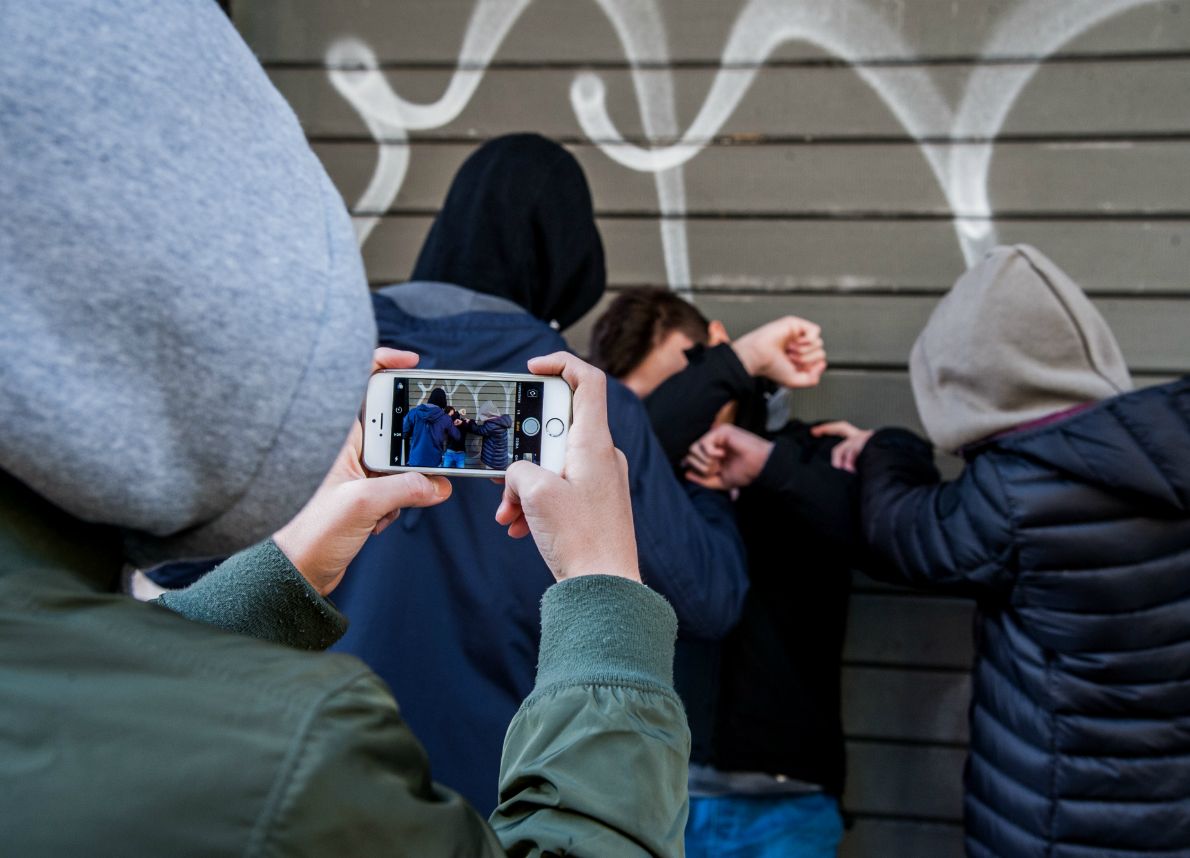 Cyberbullismo e proposte per un’identità digitale dei giovani