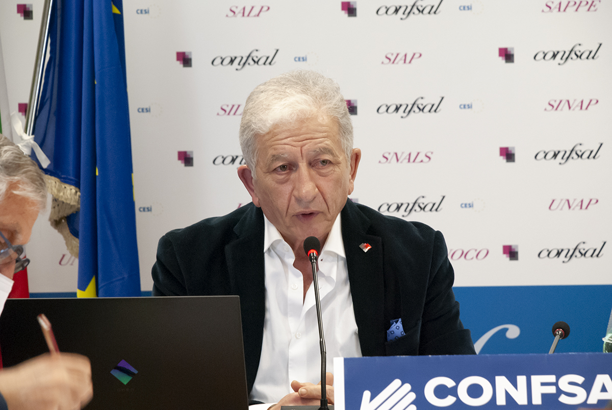 Vaccini, tra le categorie prioritarie inserire i lavoratori del trasporto