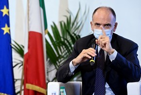La presa di potere nei partiti riguarda tutti