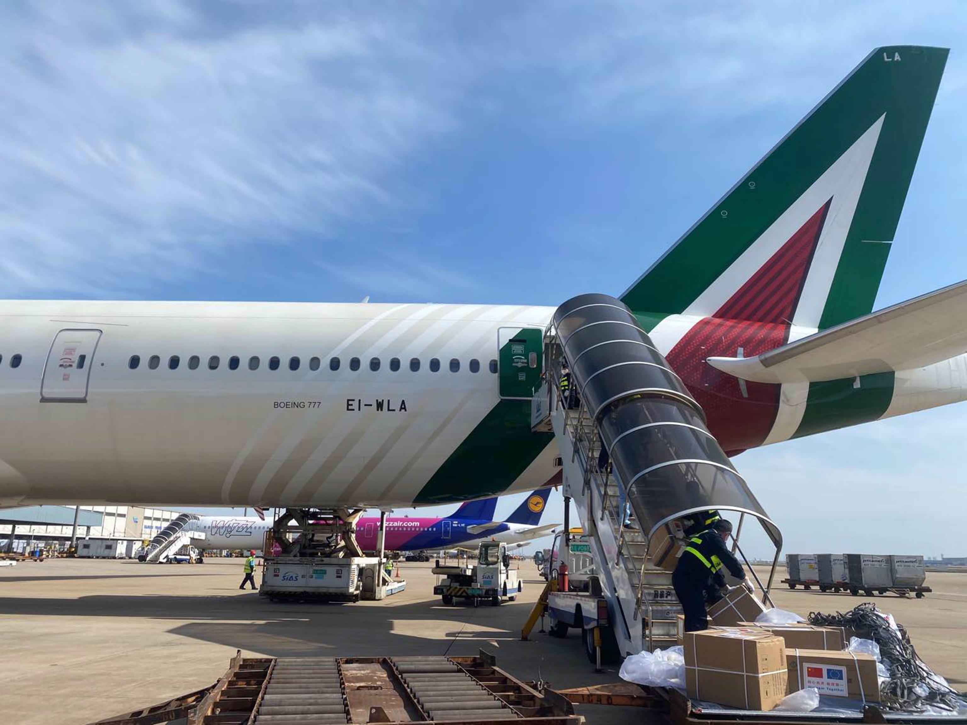Alitalia: negoziati in stallo