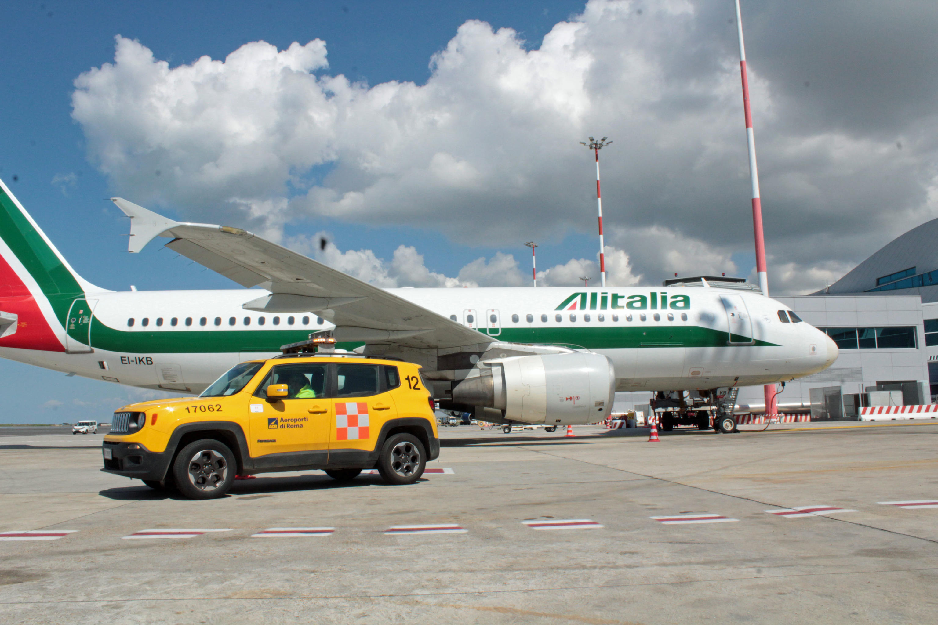 Alitalia: Garavaglia, è la volta buona per soluzione