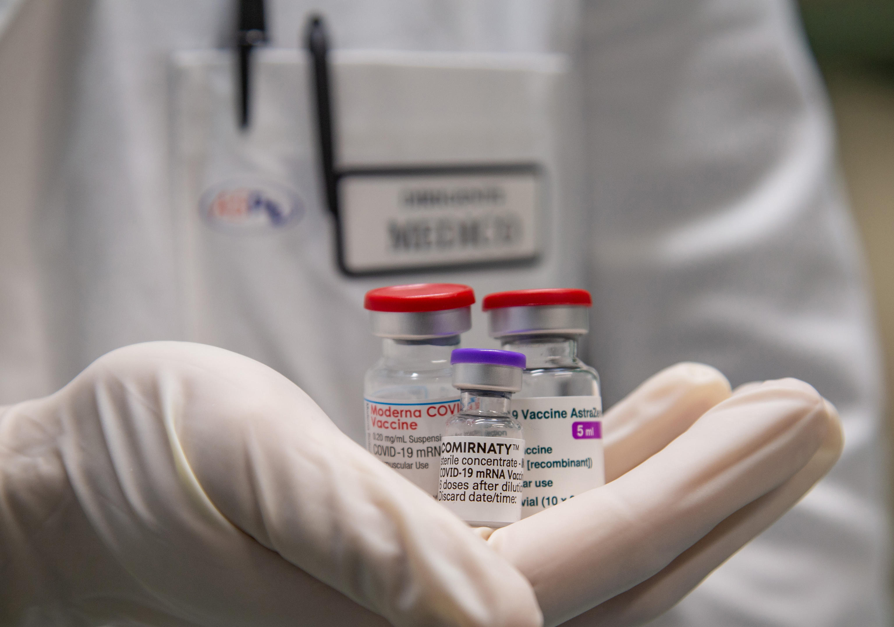 Due dosi diverse di vaccini? Un cibreo che potrebbe rivelarsi sinistro