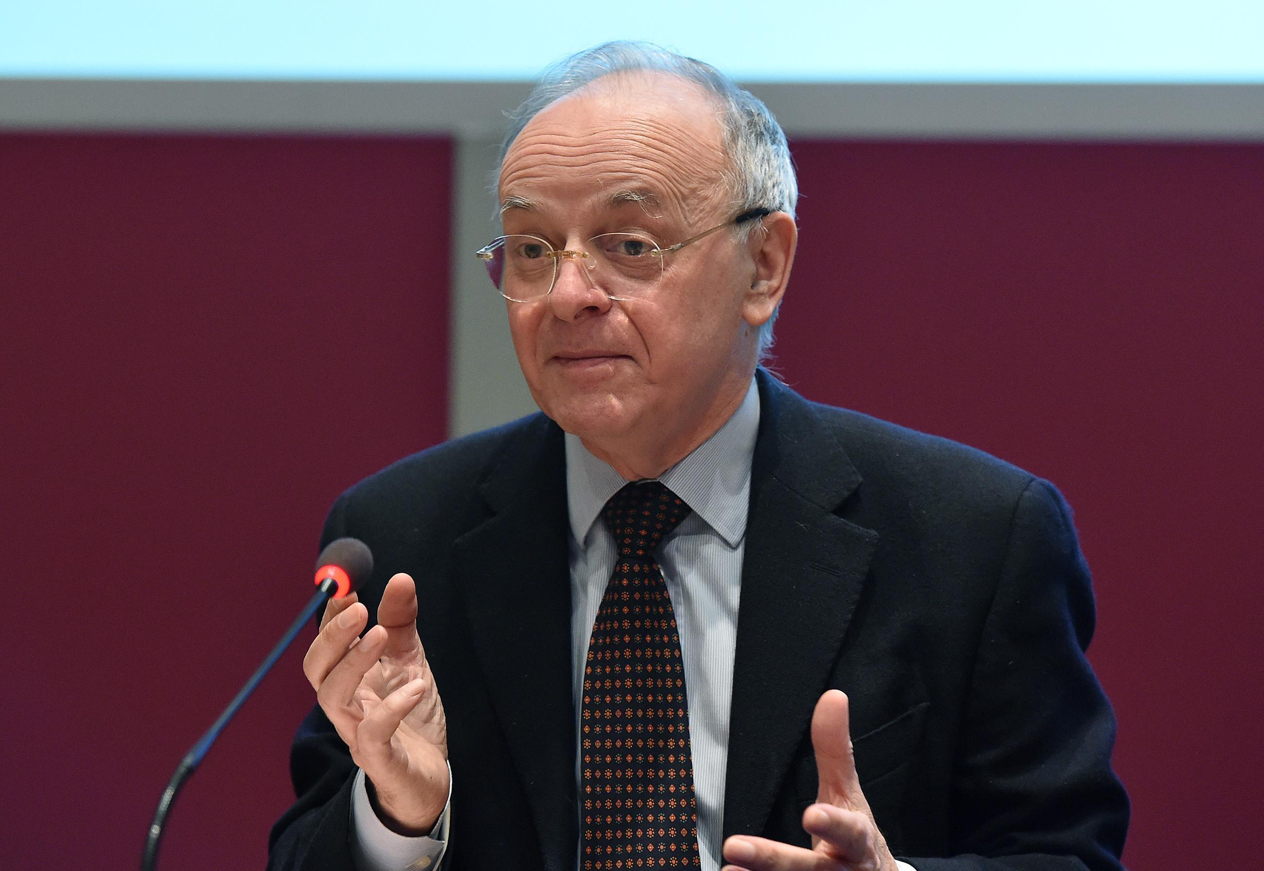 Due paradigmi antropologici: Davigo e Scanzi