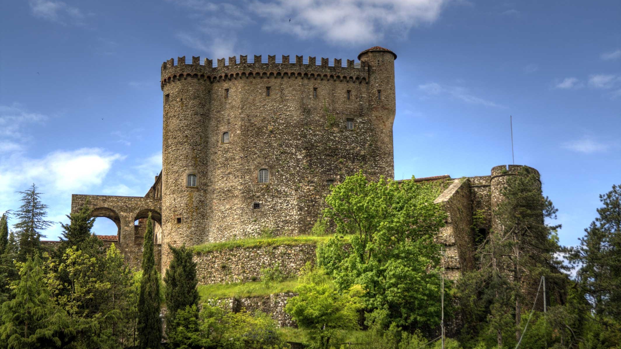 Nella terra dei Malaspina, fra castelli e misteri