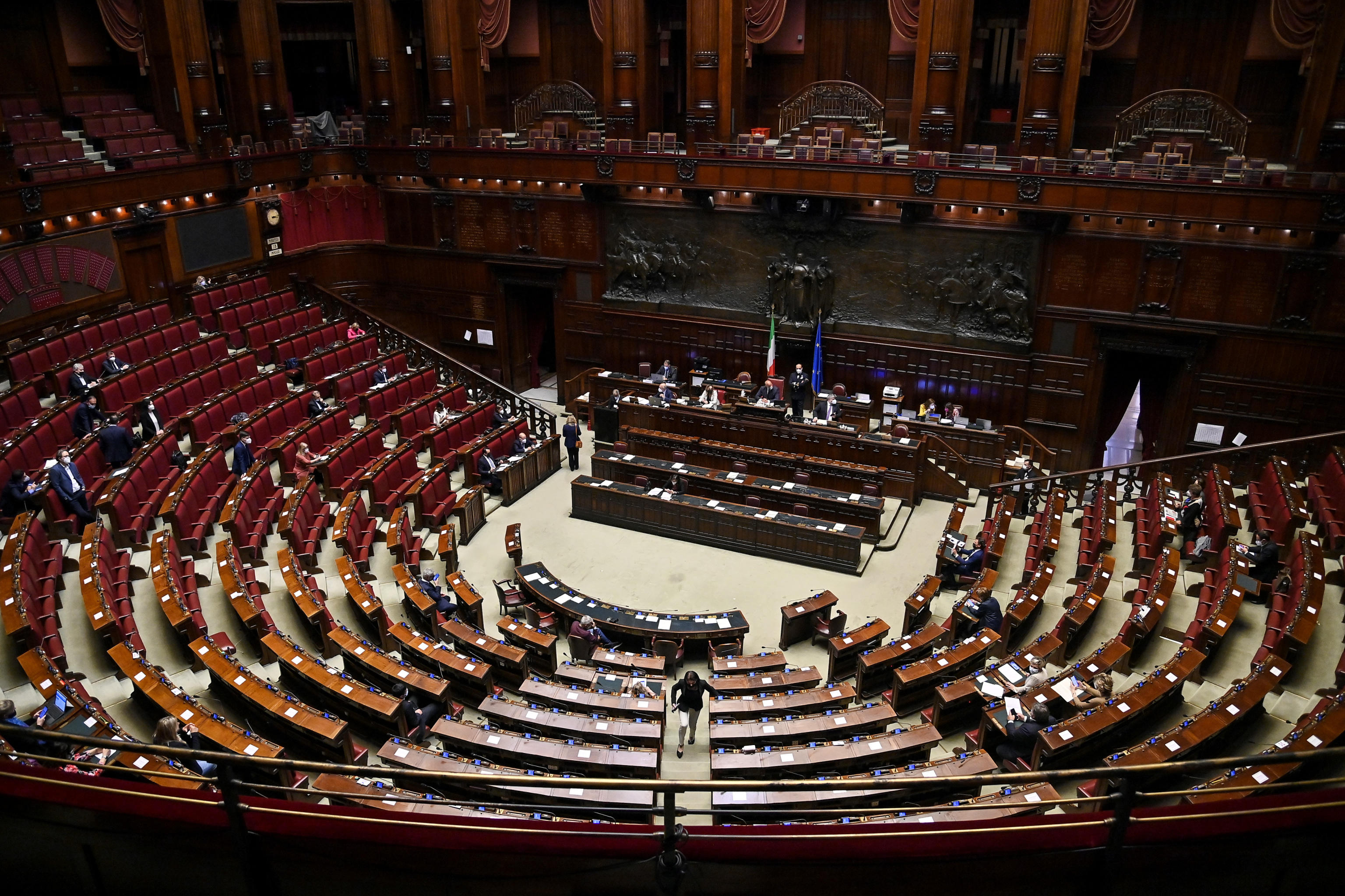 I governi ineletti sono fuori dalla realtà