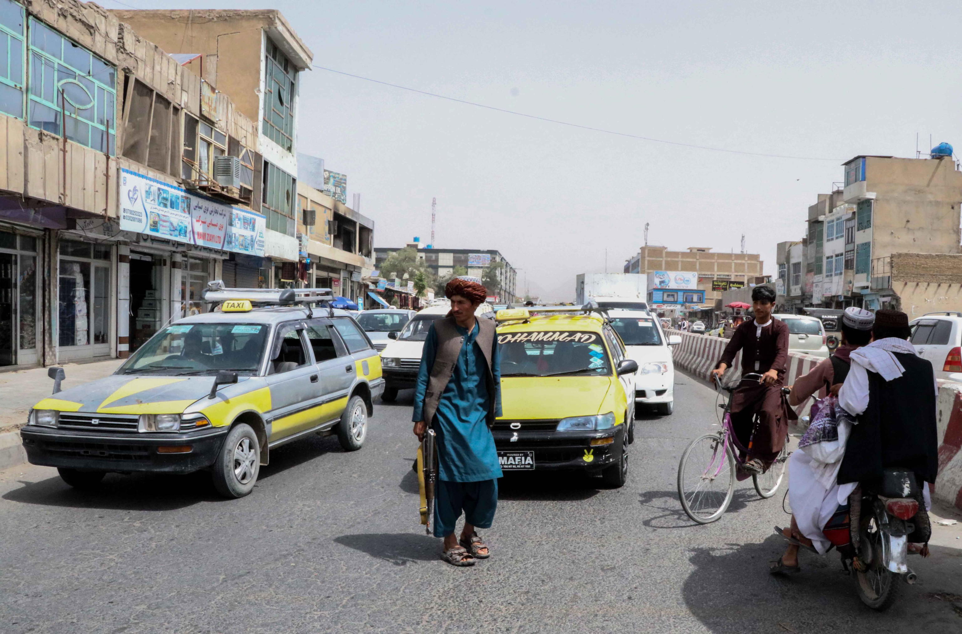 Le Twin Towers di Kabul: la vittoria dei miliziani in ciabatte