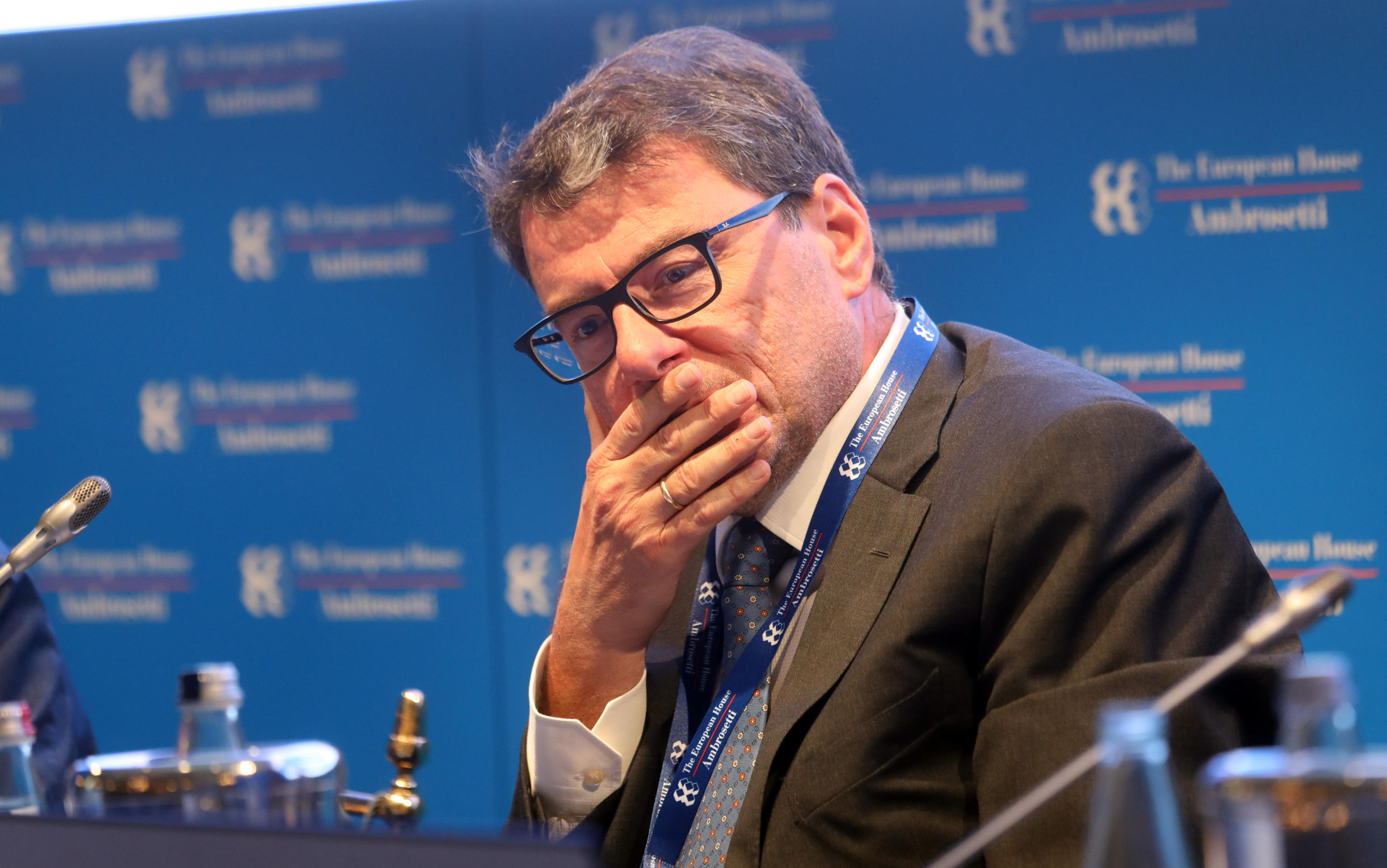 Giorgetti: “Trasformare il Mise da rianimazione a ostetricia” 